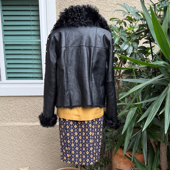 Vintage Women's Black Shearling Jacket - Picture 9 of 12